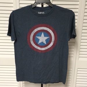 Captain America Logo Graphic T-Shirt (Small)